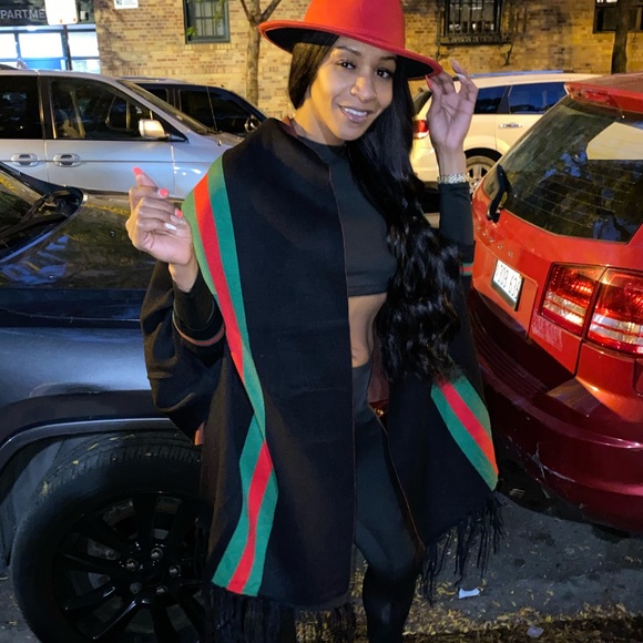 Stylish Black Shawls - Picture 7 of 11